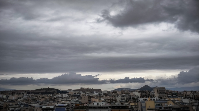 Έρχεται επιδείνωση του καιρού με χιόνια και καταιγίδες τα Χριστούγεννα: Σε ποιες περιοχές θα το «στρώσει» 