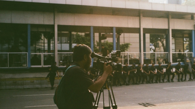 Διεθνής Ομοσπονδία Δημοσιογράφων: 122 εργαζόμενοι στα ΜΜΕ σκοτώθηκαν το 2024 ενώ 516 βρίσκονται στην φυλακή 