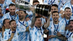 Αργεντινός έκανε tattoo τη στιγμή που ο Μέσι σηκώνει το Κόπα Αμέρικα (vid)