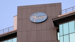 Η Pfizer θα πουλήσει 500 εκατ. περισσότερα εμβόλια από ότι είχε προβλέψει