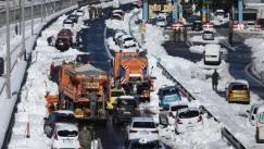 Επιτήδειοι προσπάθησαν να βάλουν τα αυτοκίνητά τους στην Αττική Οδό για να λάβουν αποζημίωση (vid)