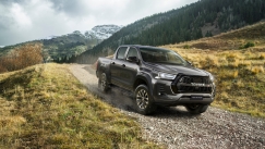 Η Toyota ανακοίνωσε το νέο Hilux GR Sport