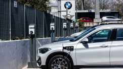 Στην… πρίζα όλα τα εταιρικά αυτοκίνητα του BMW Group Hellas