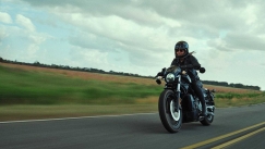 Αυτή είναι η καινούρια Harley Davidson Nightster (vid)