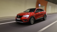 Renault Arkana: Το κουπέ SUV με την υβριδική υπόσταση