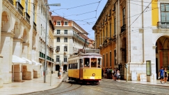 Η Λισαβόνα προσφέρει δωρεάν μετακινήσεις με τις δημόσιες συγκοινωνίες, στους νέους και ηλικιωμένους