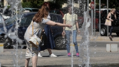 Φουλ ζέστη και την Παρασκευή (27/5), αλλά με συννεφιά και βροχές στα ορεινά (vid) 