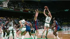 «Larry Bird stole the ball!» (vids)