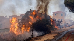 Αναζωπυρώθηκε το μέτωπο στη Βρίσα της Λέσβου: Εκκενώνεται προληπτικά το χωριό 