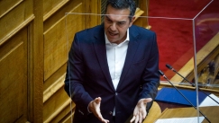 Πρωτοφανές: Ο Τσίπρας σταμάτησε για να απαντήσει ο Μητσοτάκης γιατί παρακολουθούσε η ΕΥΠ τον Ανδρουλάκη (vid)