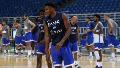 Το μήνυμα του Γιάννη με φόντο... Eurobasket: «Συγκεντρωμένος σε κάθε βήμα»