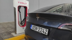 Η Karenta μέλος του δικτύου επισκευαστών Tesla στην Ελλάδα