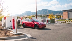 Η Tesla έφτασε στους 10.000 supercharger στην Ευρώπη