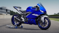 Η Yamaha R3 που δεν πέφτει ποτέ (vid)