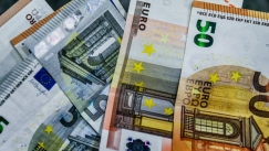 Ασυνείδητος υπάλληλος πήρε τη κάρτα ηλικιωμένου και έκανε αγορές 3.000 ευρώ