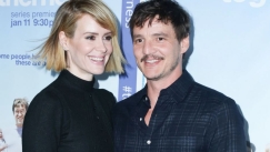 Η Sarah Paulson έδινε παλιά τον μισθό της στον Pedro Pascal για να φάει: Μια φιλία που μετρά πάνω από 30 χρόνια