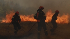 Ολονύχτια μάχη με τις αναζωπυρώσεις στην Πάρνηθα (vid)