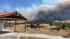 Εκτός ελέγχου η φωτιά στην Αλεξανδρούπολη: Οι φλόγες πλησιάζουν στα πρώτα σπίτια (vid) 