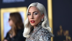 Νέα Υόρκη: Ο μπαμπάς της Lady Gaga μαζεύει υπογραφές για να διώξει τους μετανάστες από την αριστοκρατική του γειτονιά