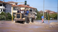 Μεγάλες ζημιές στο οδικό δίκτυο του θεσσαλικού κάμπου: Με παρακάμψεις σε επαρχιακό δίκτυο η κυκλοφορία Αθήνας - Θεσσαλονίκης