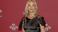 Κέιτ Μος: Δεν θυμίζει σε τίποτα το supermodel των '90s σε νέα φωτογραφία που κυκλοφόρησε