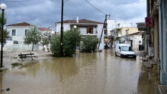 Νόμιζαν ότι βρήκαν 16ο νεκρό από τις πλημμύρες και τελικά ήταν μαξιλάρι