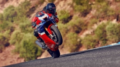 Honda CBR1000RR-R Fireblade SP: Περισσότερο ακόνισμα στη λεπίδα (vid)