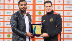 Ο Νίκος Τοπολιάτης βραβεύτηκε από την ινδική ομοσπονδία για την προσφορά στο ποδόσφαιρο της Πουντζάμπ
