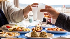 Taste Atlas: Τέσσερα ελληνικά ποτά στα 79 καλύτερα του κόσμου - Αποθέωση για την τσικουδιά
