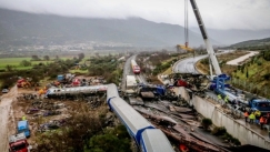 Τέμπη: Μπορούν οι υπογραφές που συγκεντρώνονται να οδηγήσουν στην αναθεώρηση του νόμου περί ευθύνης υπουργών;