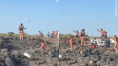 Ακραίος καβγάς σε παραλία της Ισπανίας: Μυθικά κλωτσομπουνίδια και πετροπόλεμος μπροστά σε σοκαρισμένους τουρίστες (vid) 