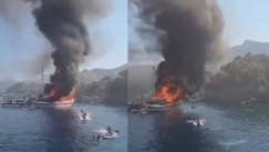 Τουριστικό σκάφος έπιασε φωτιά στον Μαρμαρά: Αγωνία για 110 επιβάτες (vid) 
