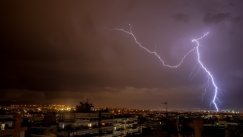 Προειδοποίηση Τσατραφύλλια: Έρχεται τετραήμερο με βροχές και πολλούς κεραυνούς