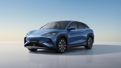 Το νέο BYD Sealion 7 θέλει να «κλέψει» πωλήσεις από το Tesla Model Y