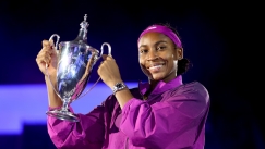 H Γκοφ έφερε την ανατροπή, πρωταθλήτρια στα WTA Finals