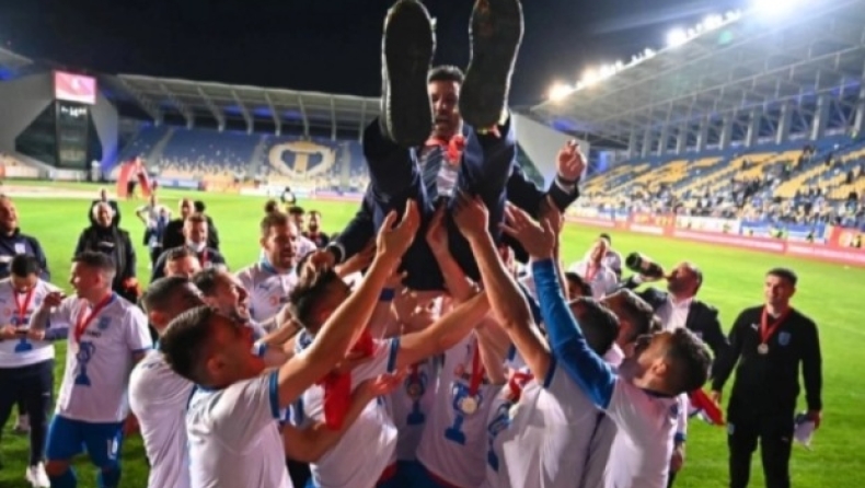 Ουζουνίδης: Πήρε και το Super Cup, δεύτερη κούπα μέσα σε 50 μέρες!