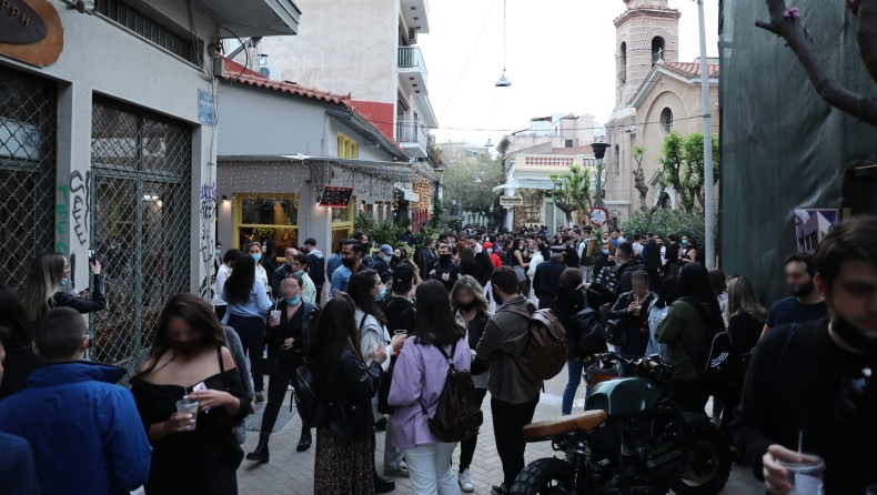 Η κυβέρνηση δεν πάει για lockdown, περιμένει να πάμε από μόνοι μας