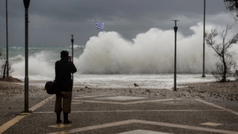 Χαμηλές θερμοκρασίες την Τετάρτη (15/12), πού θα χιονίσει (χάρτες & vid)