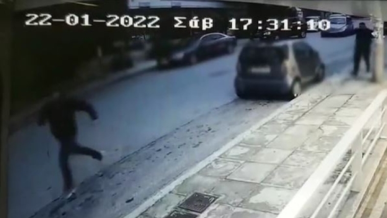 Βίντεο ντοκουμέντο αμέσως μετά τους πυροβολισμούς στη Βούλα (vid)