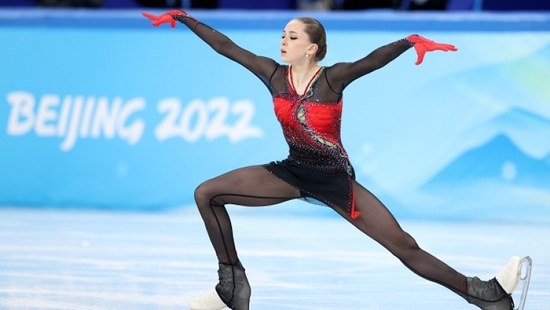 Χειμερινοί Ολυμπιακοί Αγώνες: Ιστορική εμφάνιση της 15χρονης Βαλίεβα με τετραπλή περιστροφή (vid)