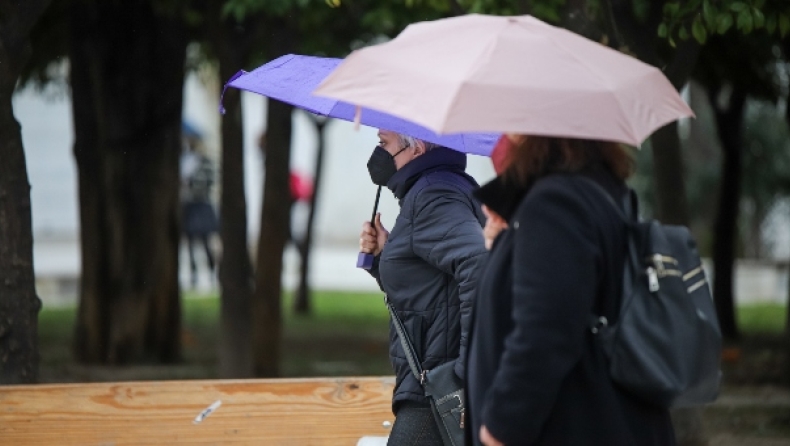 Συννεφιά, βροχές και πτώση θερμοκρασίας την Κυριακή 13/2 (χάρτες & vid)