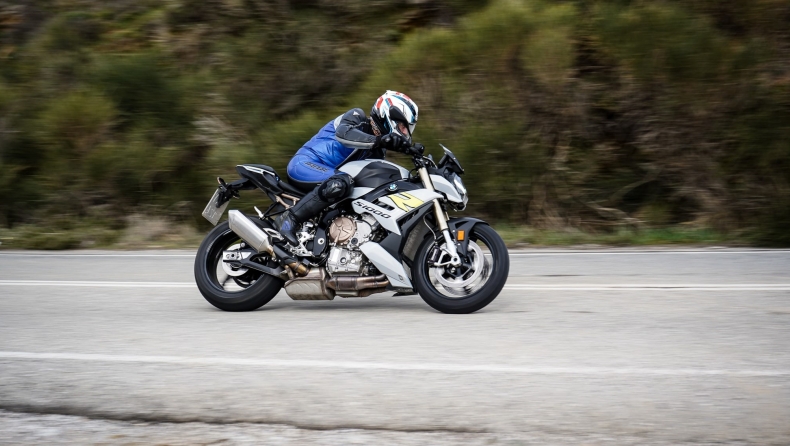 Test Ride BMW S 1000 R: Ο μαχητής της πόλης