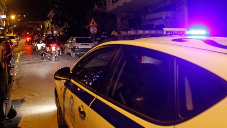 «Γάζωσαν» με 13 σφαίρες αυτοκίνητo αστυνομικού στην Εύβοια