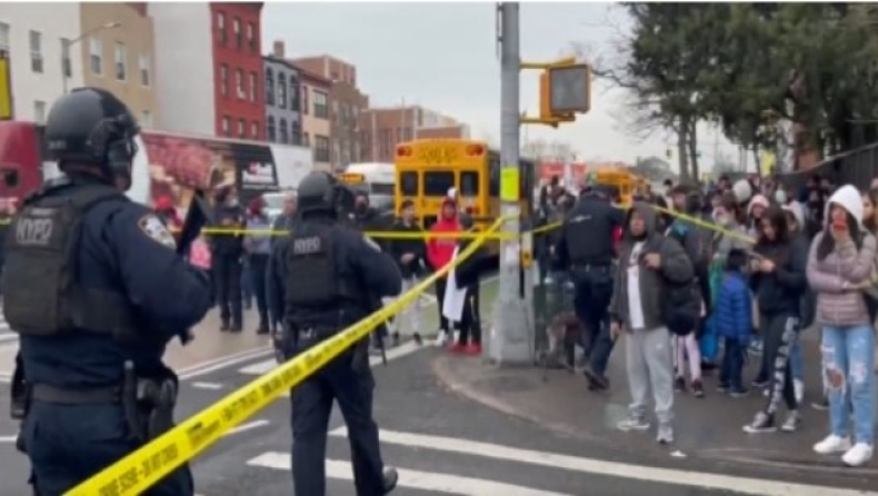 Νέα Υόρκη: Πυροβολισμοί σε μετρό, αναφορές για τραυματίες (vid)