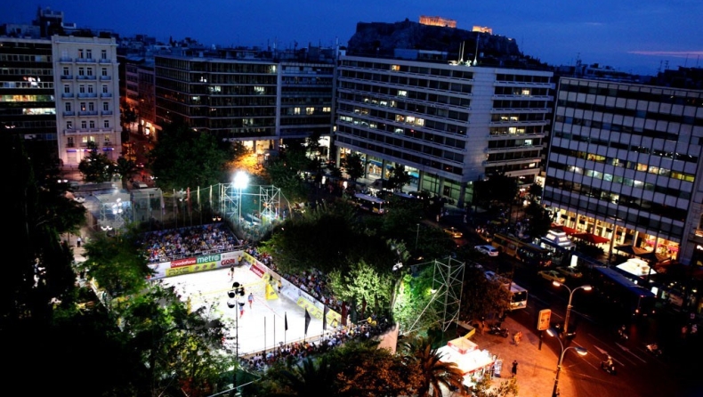 Λάμψη beach volley στο Σύνταγμα μετά από 12 χρόνια