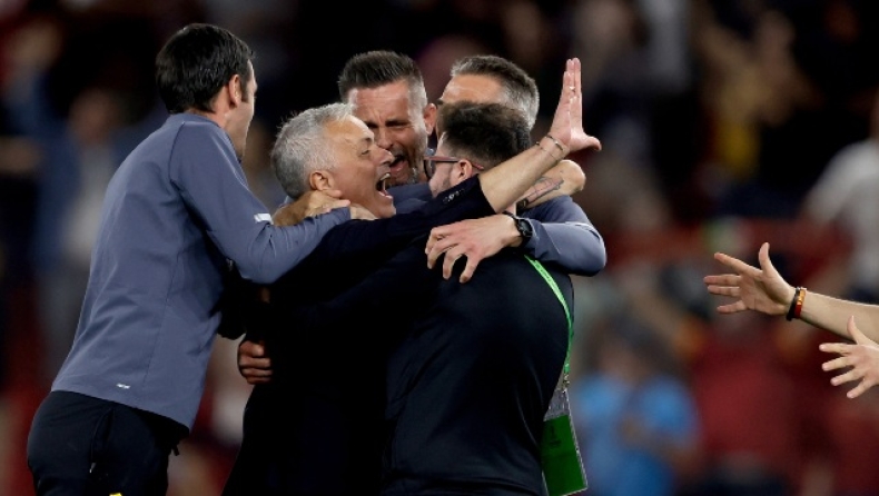 Μουρίνιο: Ο πρώτος προπονητής με τα τρία Κύπελλα της UEFA και άχαστος σε πέντε τελικούς 