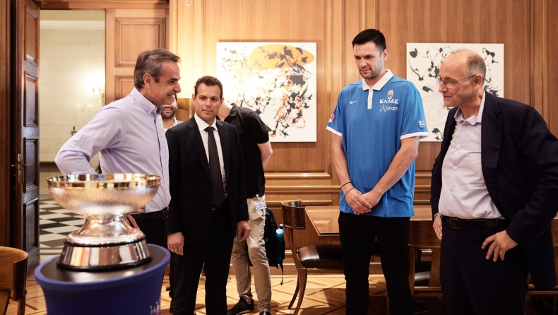 Eurobasket: Ο Κυριάκος Μητσοτάκης συναντήθηκε στο Μαξίμου με Λιόλιο, Ιτούδη και Παπανικολάου