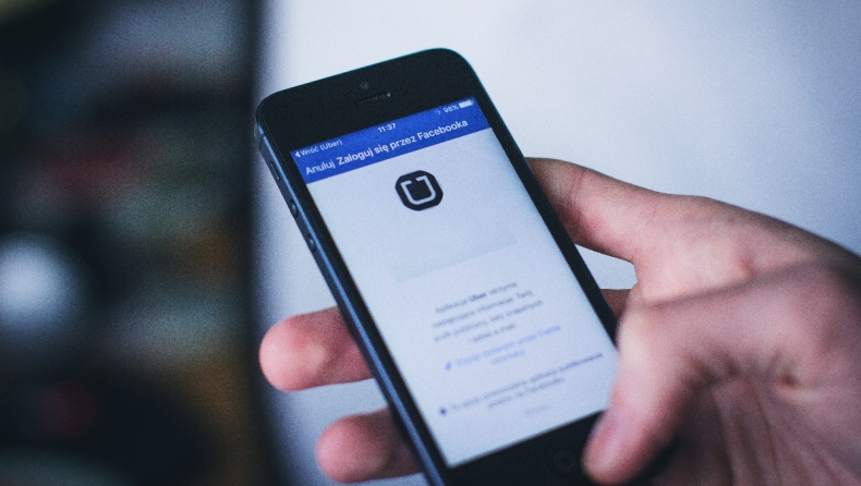 Σκάνδαλο Uber: Η πλευρά Μακρόν αναγνωρίζει τις επαφές με την εταιρία