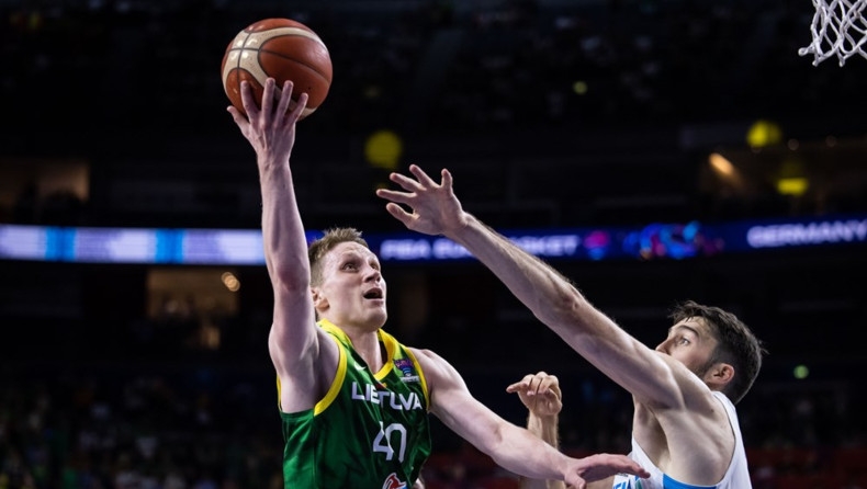 Σλοβενία - Λιθουανία: Η εντυπωσιακή εμφάνιση του Γκριγκόνις στην πρεμιέρα του EuroBasket (vid)