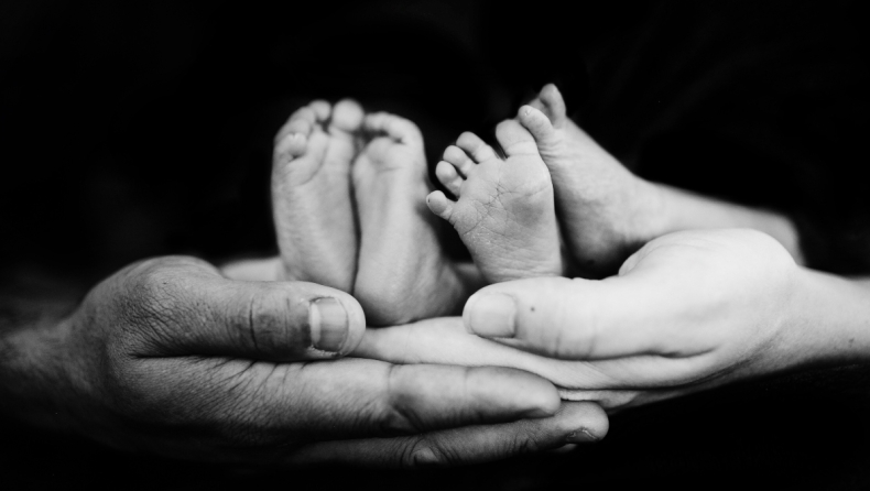Γυναίκα στη Βραζιλία γέννησε δίδυμα, από… διαφορετικούς πατέρες